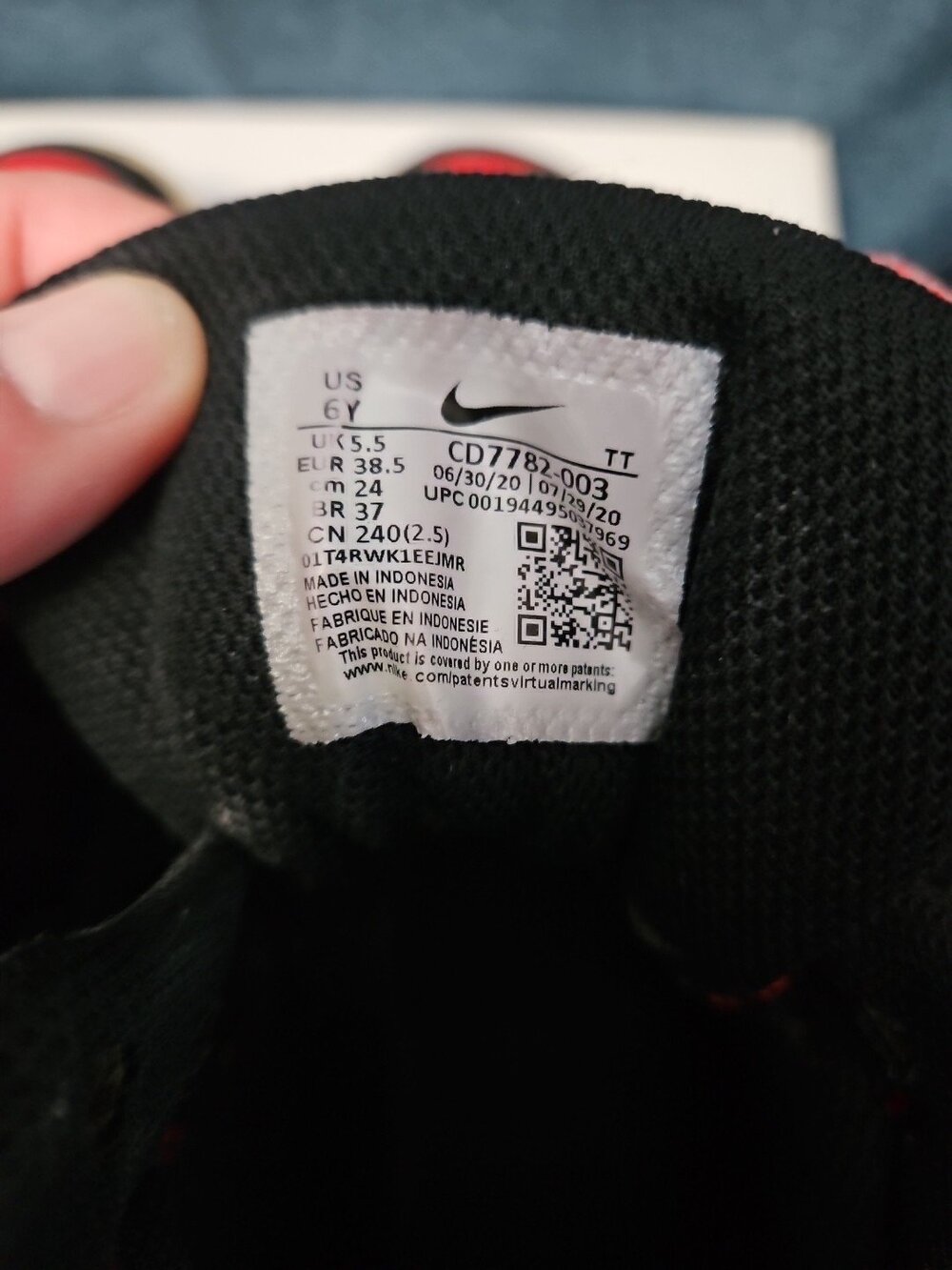 Nike Court Borough Mid 2 GS Bred Black University Red Size 6Y - Picture 12 of 16